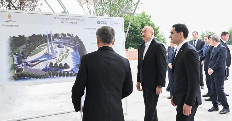 Azərbaycan və Türkmənistan prezidentləri Şuşa məscidində tikinti işlərinin gedişi ilə tanış olublar