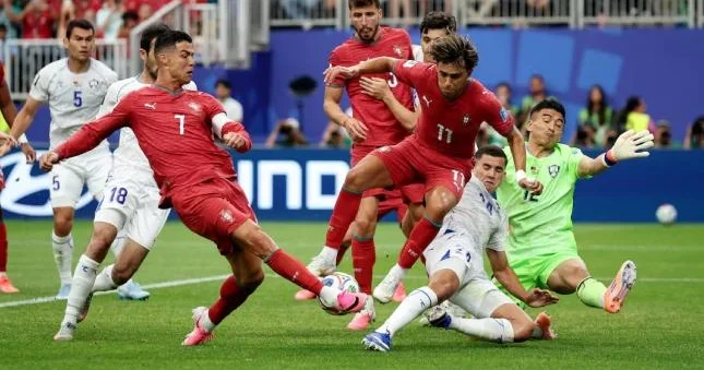 Ronaldonun dublu, Özbəkistanın məğlubiyyəti Video