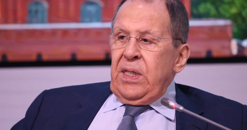 Lavrov söyüş söydü