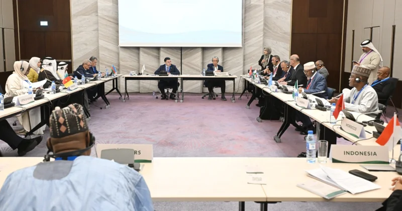 Bakıda İslam mədəni irsinin və dini təsisatların mühafizəsi, islamofobiya ilə mübarizə məsələləri müzakirə olunub