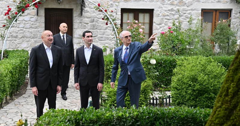 İlham Əliyev və Türkmənistan Prezidenti Şuşada Bülbülün ev muzeyində olublar