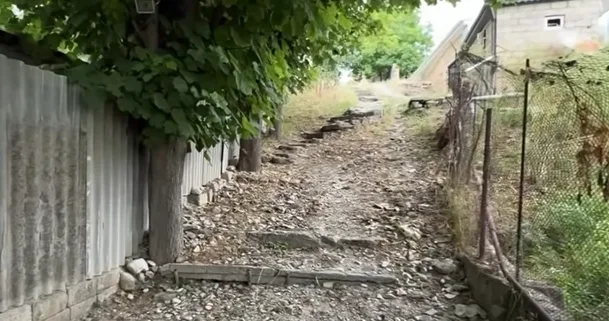 Şamaxı sakinləri çətin vəziyyətdə: Yol bərbad gündədir