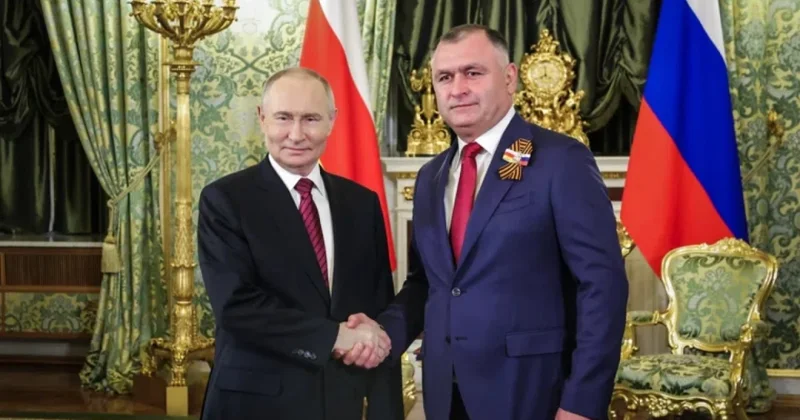 Prezidentlikdən istefa verib, Putinin müşaviri oldu