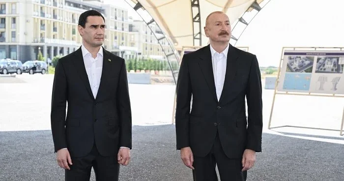 Prezidentlər Füzuli şəhərinin dağıdılmış yerlərinə baxdılar