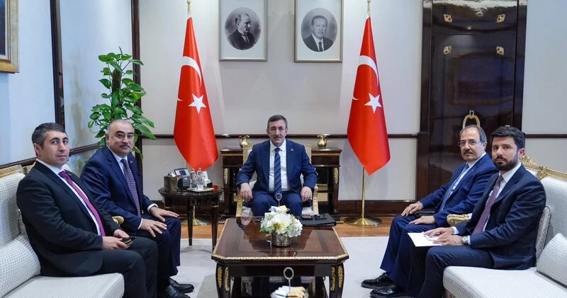 Cevdet Yılmaz Azərbaycanın Ankaradakı səfiri ilə görüşdü
