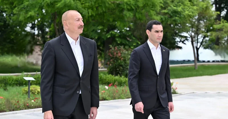 Prezidentlər Şuşada tarixi büstlərlə tanış oldular