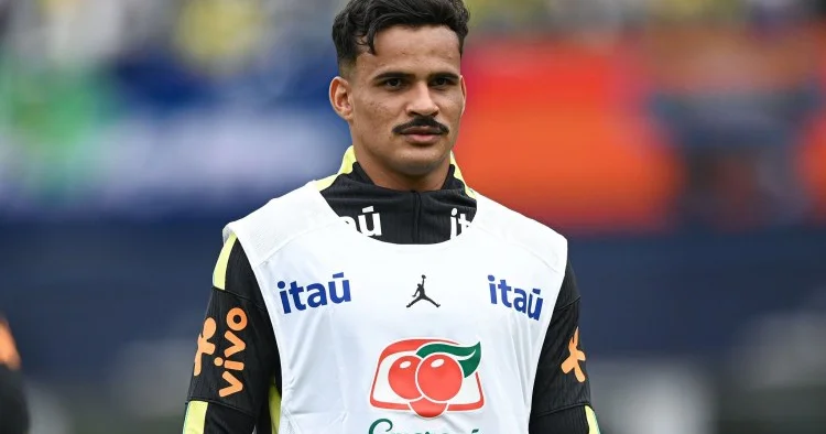 Braziliya millisinin üzvü İtaliya klubuna keçir