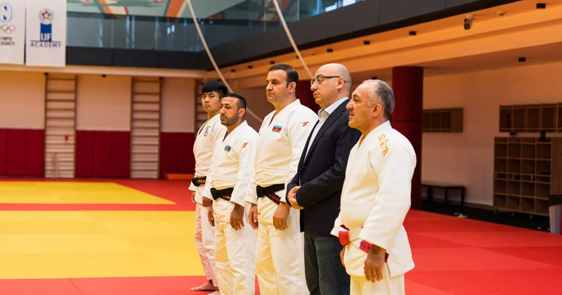 Federasiya rəsmiləri milli komanda ilə görüşdü