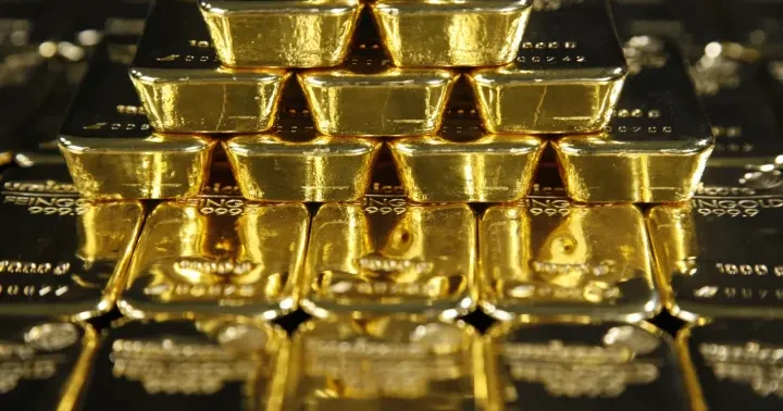 İri bank 2027 ci ilin ortalarına qədər qızılın bir unsiyasının qiymətinin 5100 dollara çatacağını proqnozlaşdırır