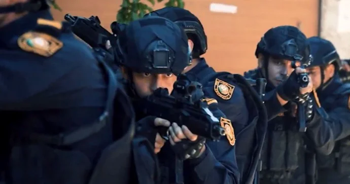 Çevik Polis Alayında xidmət etmək istəyənlərin DİQQƏTİNƏ: Müsabiqə elan olundu VİDEO