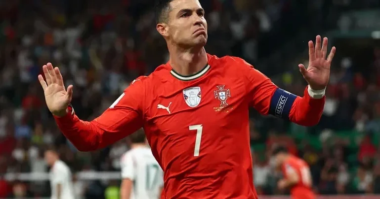 Ronaldu 40 yaşından sonra dünya çempionatında iki qol vuran ilk oyunçudur