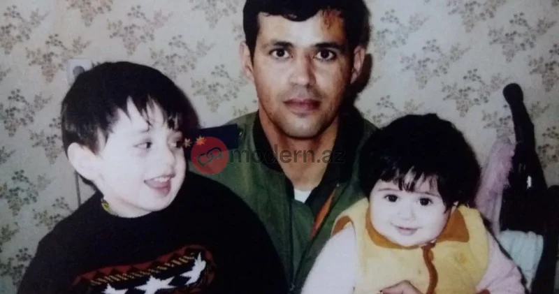 Şəhiddən qalan son foto: Üçrəngli bayrağımızı səmada çəkən ilk PİLOT