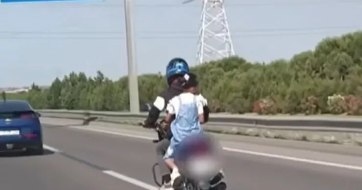 Motosikletdə övladını təhlükəyə atan ata məsuliyyətə cəlb olundu YENİLƏNİB