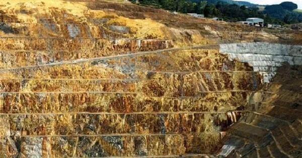 Təbrizdə 14 ton qızıl filizi aşkar edildi