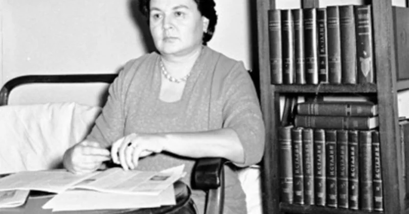 Həzin nəğmələrin və zərif duyğuların şairi Nigar Rəfibəyli