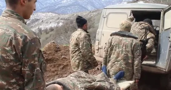 Erməni hərbçi yaralandı: ayağı amputasiya olundu