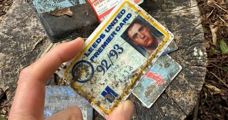 30 il əvvəl itirdiyi pul qabını görün harada TAPDI