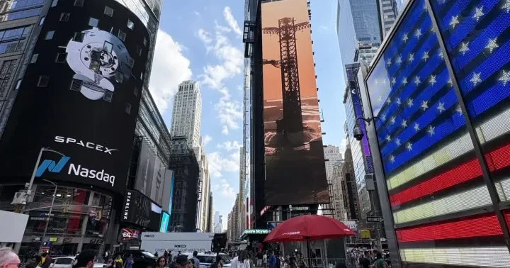 SpaceX in səhmləri bazar ertəsi 16 faiz ucuzlaşıb
