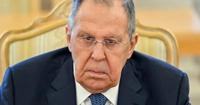 Lavrov jurnalistləri səhv saldı, iclasda söyüş söydü
