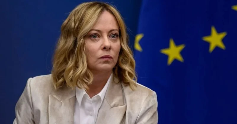 Meloni seçkinin vaxtından əvvəl keçirilməsinə çalışır SƏBƏB