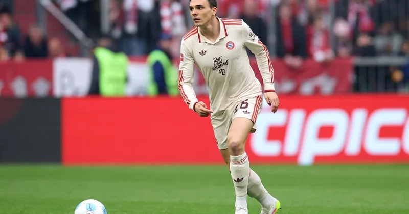 Portiqaliyalı futbolçu İngiltərəyə dönür