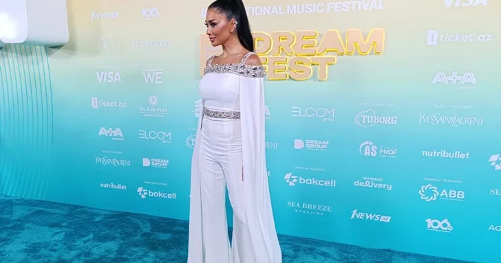 Николь Шерзингер блистает на DREAM FEST в наряде от азербайджанского дизайнера