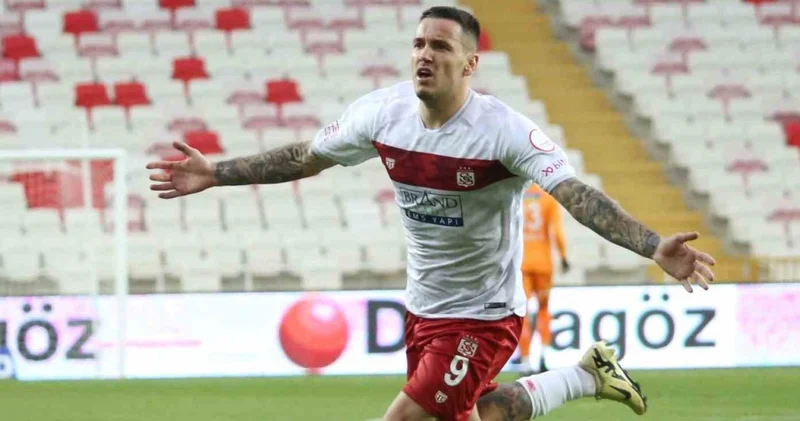 Qarabağ a faydalı ola biləcək daha bir hücumçu əldən çıxdı