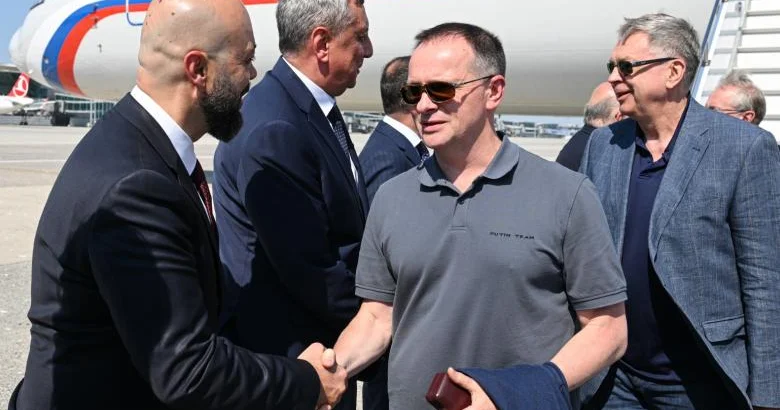 Medinski İstanbul danışıqlarına belə qatıldı: Bu detal diqqət çəkdi
