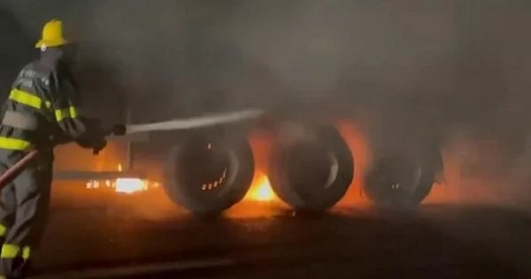 Ermənilərə yanacaq daşıyan İran maşını yandı