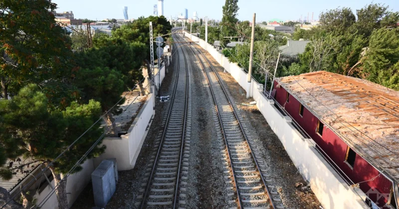 Dəmiryol xətlərinə yaxın tikilmiş evlərlə bağlı AÇIQLAMA