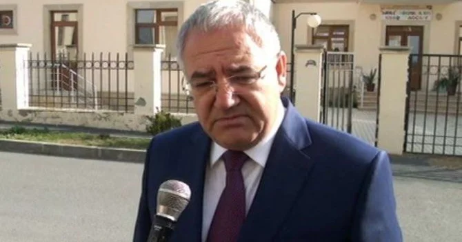 Ağdamın icra başçısı operatora şirinlik verdi VİDEO
