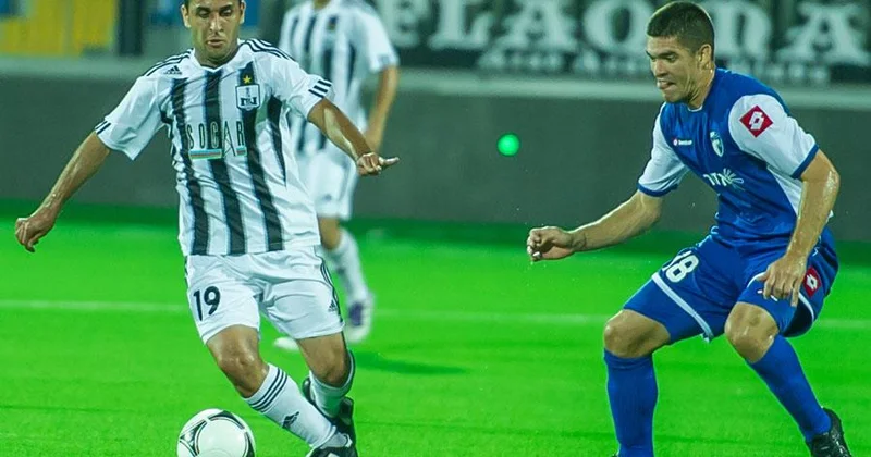 Mirhüseyn sükutu pozdu: “Hər gün rüşvət alan adam belə futbola lağ edir”