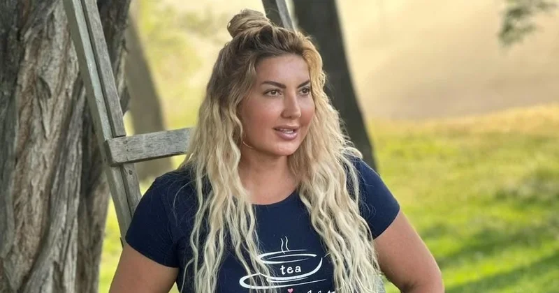 Üzümə gülən artistlər! Nazilə özündən çıxdı