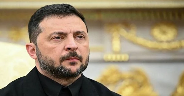 Putinin ətrafında "zəhərli atmosfer" yaranıb Zelenski