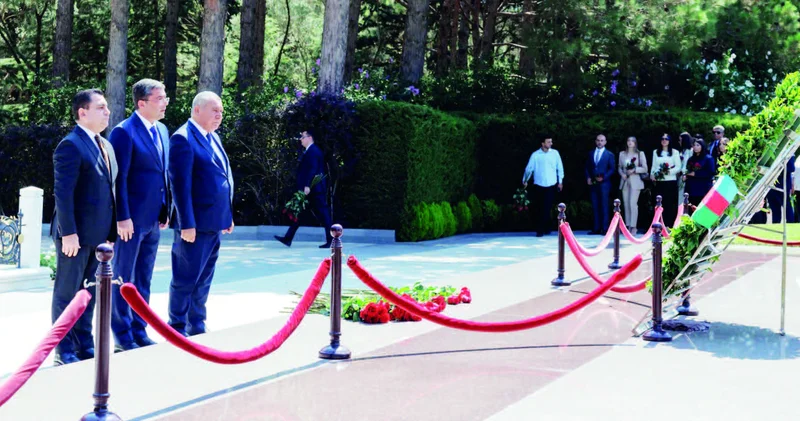 Media təmsilçiləri Fəxri xiyabanı ziyarət ediblər
