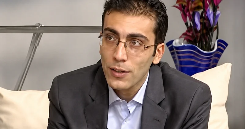 “Qəbrim üstə ağlamayın, mən gülməkdən ölmüşəm...”