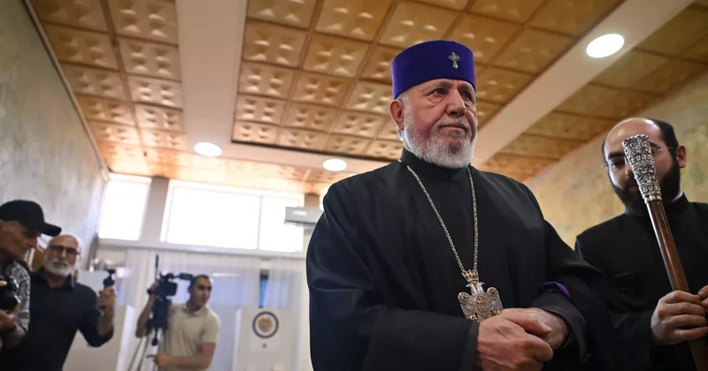 Ermənistranda II Qareginə hörmətsizlik