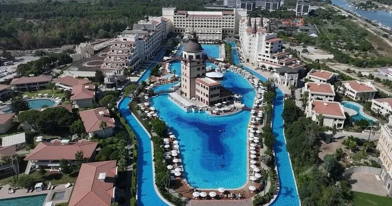 Antalyaya gələn xarici turistlərin sayı 6,5 milyonu ötüb