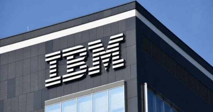 IBM in gəliri ikinci rübdə 1 faiz artıb
