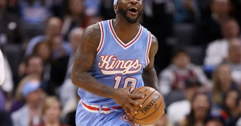 Keçmiş NBA oyunçusu araq oğurladığına görə həbs olunub