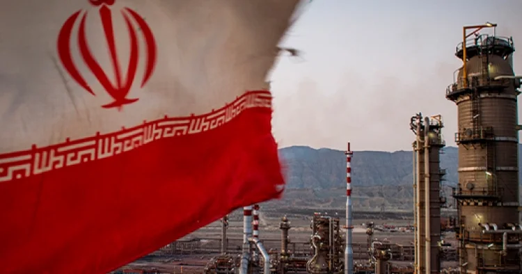 Tehran Yaxın Şərqdə neft ticarəti qaydalarını dəyişməklə hədələyir