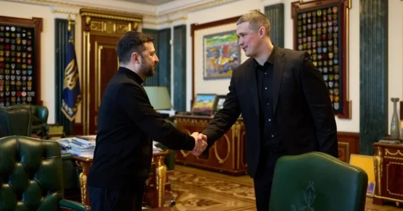 Volodimir Zelenski sabiq müdafiə nazirinə yeni vəzifə təklif edib