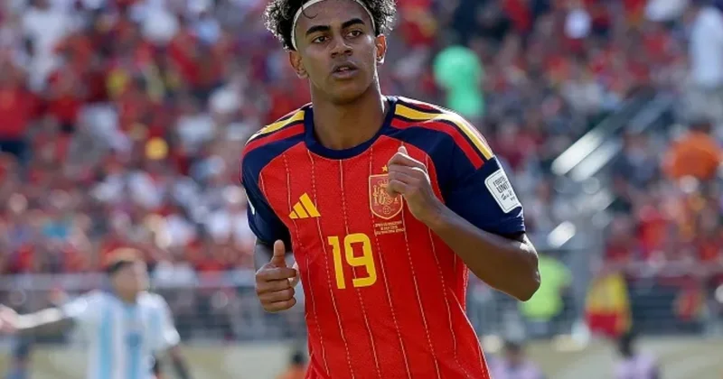 Arşavin: “Yamal heç vaxt Messi kimi olmayacaq”