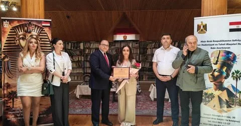 Misir Mədəniyyət Mərkəzində rəssamların təltif olunma mərasimi keçirilib
