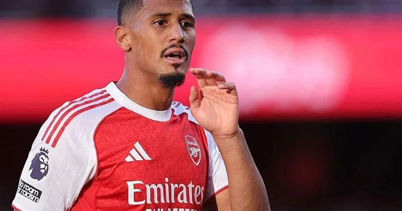 “Arsenal” Salibanın zədəsindən sonra iki müdafiəçini gündəminə alıb