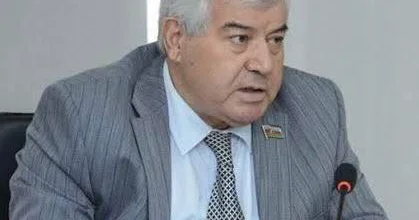 Allah ömrünü uzun, əhvalını xoş eləsin!