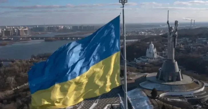 В Киеве объявлена воздушная тревога, слышны взрывы