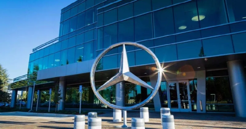Mercedes öz avtomobillərinə BMW mühərrikləri quraşdırmağa başlaya bilər