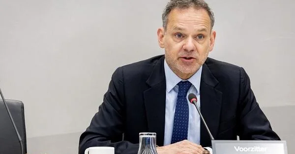Niderland Fələstini tanımaqdan imtina etdi Nazir istefa verdi
