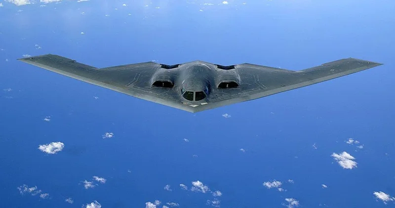 Bir B 2 bombardmançısının qiyməti bu ölkələrin iqtisadiyyatından daha üstündür